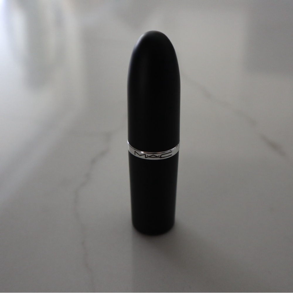 MAC Macximal Matte Bullet Lipstick Shade 625 Folio